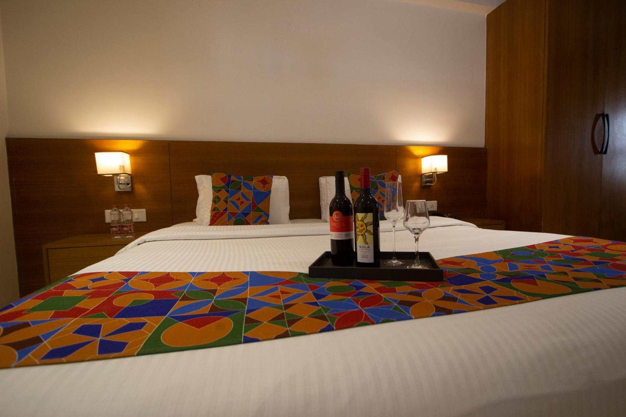 Monarch Express Chakan Hotel Екстериор снимка